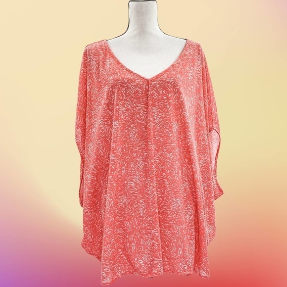 AVA & Viv Pink Printed Boxy V-Neck High Low Blouse - Picture 10 of 10